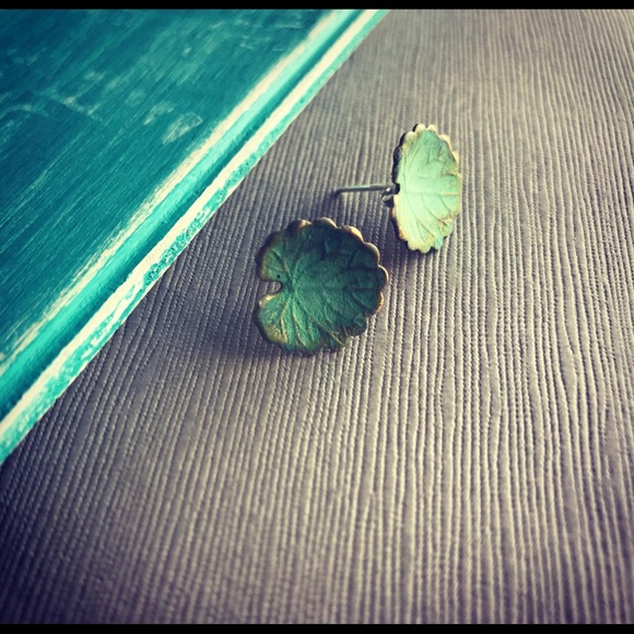 COPY - Verdigris lotus leaf stud earrings NWT - Picture 6 of 8